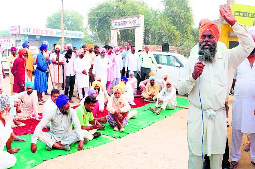 ਸਕੂਲ ਦੀ ਥਾਂ ਤੋਂ ਕਬਜ਼ੇ ਹਟਾਉਣ ਲਈ ਆਵਾਜਾਈ ਰੋਕੀ