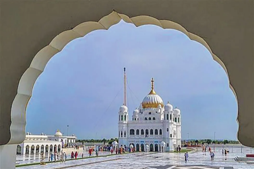 ਗੁਰੂ ਨਾਨਕ ਦੇਵ ਦੇ ਜੋਤੀ ਜੋਤ ਦਿਵਸ ਸਮਾਗਮਾਂ ਲਈ ਸ਼ਰਧਾਲੂ ਕਰਤਾਰਪੁਰ ਸਾਹਿਬ ਨਤਮਸਤਕ