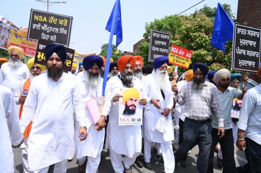 ਅੰਮ੍ਰਿਤਪਾਲ ਖਿਲਾਫ਼ ਐੱਨਐੱਸਏ ’ਚ ਵਾਧਾ: ਅਕਾਲੀ ਦਲ ਵਾਰਿਸ ਪੰਜਾਬ ਦੇ ਵੱਲੋਂ ਰੋਸ ਮਾਰਚ