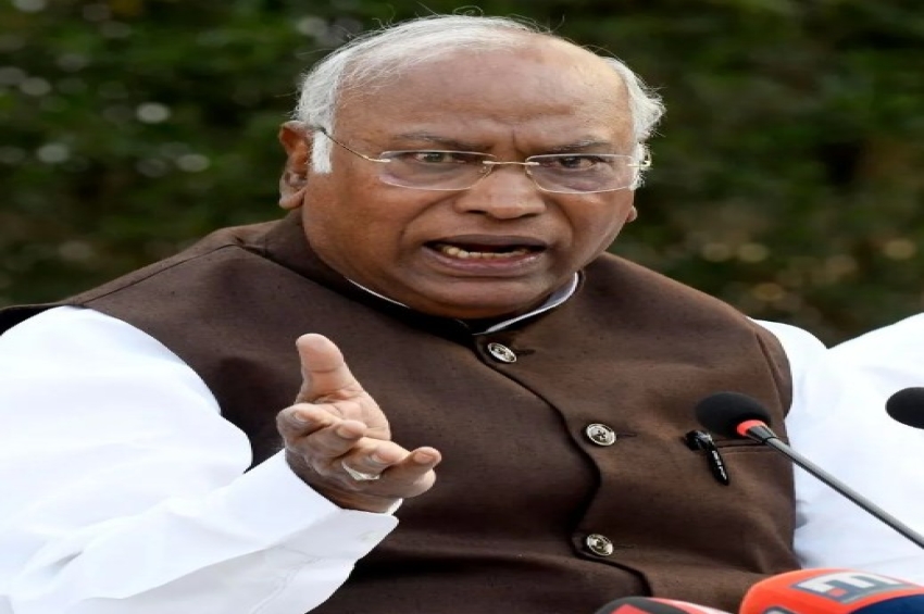 ਵਿਰੋਧ ਦੀ ਹਰ ਆਵਾਜ਼ ਤੋਂ ਡਰਦੀ ਹੈ ਭਾਜਪਾ: ਖੜਗੇ