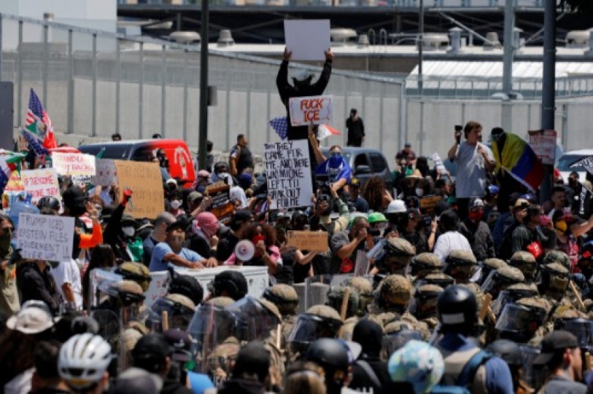 ਲਾਸ ਏਂਜਲਸ ਵਿਚ ਨੈਸ਼ਨਲ ਗਾਰਡਜ਼ ਦੀ ਤਾਇਨਾਤੀ ਮਗਰੋਂ ਵਿਰੋਧ ਪ੍ਰਦਰਸ਼ਨ ਤੇਜ਼