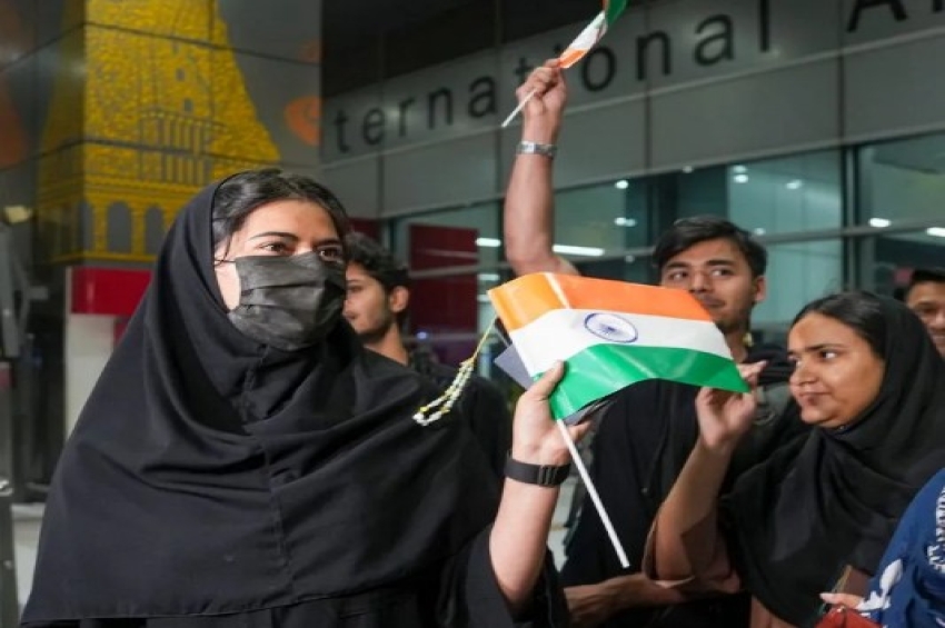 1000 ਭਾਰਤੀ ਨਾਗਰਿਕਾਂ ਨੂੰ ਸੁਰੱਖਿਅਤ ਕੱਢਣ ਲਈ ਹਵਾਈ ਖੇਤਰ &rsquo;ਤੇ ਲੱਗੀ ਪਾਬੰਦੀ ਹਟਾਏਗਾ ਇਰਾਨ