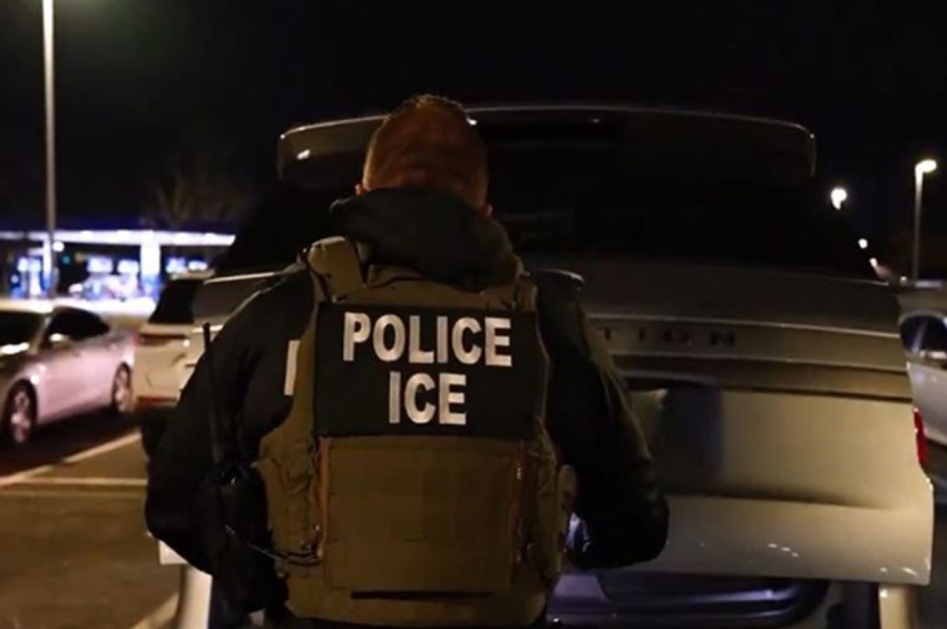 ਅਮਰੀਕੀ ਪ੍ਰਦਰਸ਼ਨਕਾਰੀਆਂ ਦੀ ਮੌਤ ਮਗਰੋਂ ਆਈ ਸੀ ਈ ਮੁਖੀ ਸੰਸਦ ਮੂਹਰੇ ਪੇਸ਼