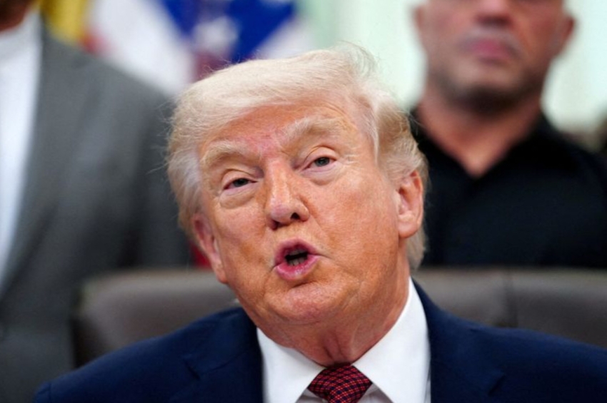 ਅਮਰੀਕੀ ਜਲ ਸੈਨਾ ਦੇ ਸਕੱਤਰ ਜੌਨ ਸੀ. ਫੇਲਨ ਨੇ ਟਰੰਪ ਪ੍ਰਸ਼ਾਸਨ ਛੱਡਿਆ