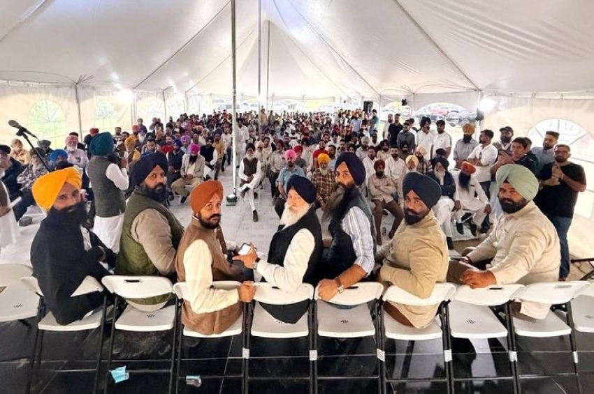 ਕੈਨੇਡਾ ਦੌਰੇ ਦੌਰਾਨ ਅਕਾਲੀ ਆਗੂਆਂ ਵੱਲੋਂ ਐੱਨ ਆਰ ਆਈ ਭਾਈਚਾਰੇ ਤੋਂ ਸਹਿਯੋਗ ਦੀ ਅਪੀਲ